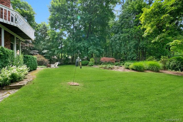 312 Quaker Road, Chappaqua, NY 10514