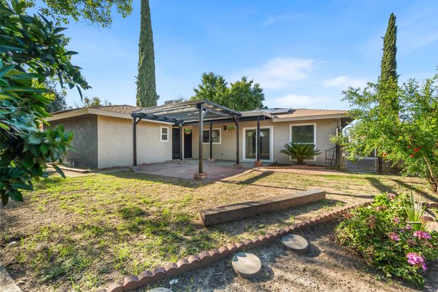 27184 San Jose Avenue, Madera, CA 93637