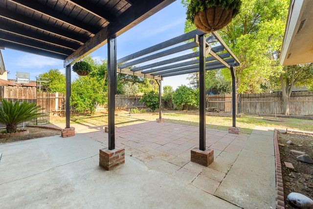 27184 San Jose Avenue, Madera, CA 93637