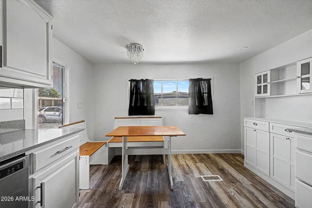 535 S ALMA SCHOOL Road 17, Mesa, AZ 85210