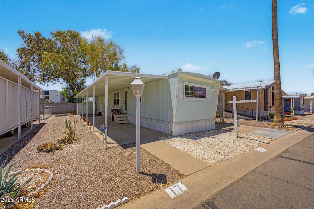 535 S ALMA SCHOOL Road 17, Mesa, AZ 85210
