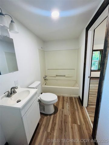 1318 N 5th Avenue, Durant, OK 74701