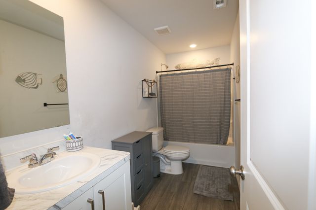 1206 River Oaks Lane, Chandler, TX 75758