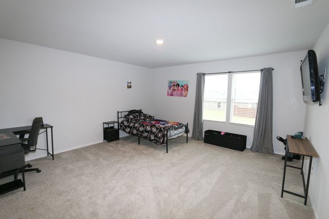 1206 River Oaks Lane, Chandler, TX 75758