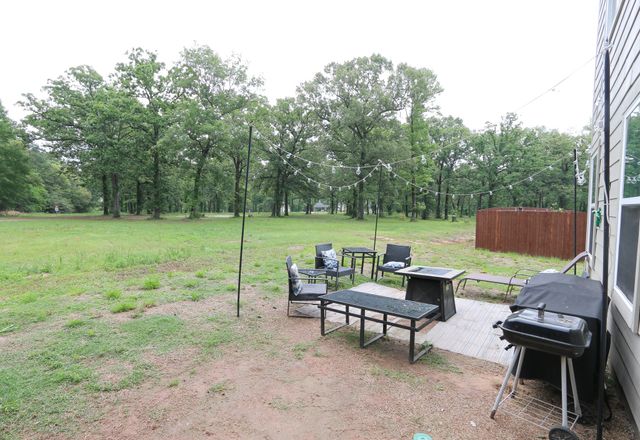 1206 River Oaks Lane, Chandler, TX 75758