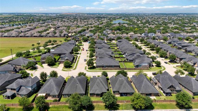 13410 Ravens Park Lane, Pearland, TX 77584