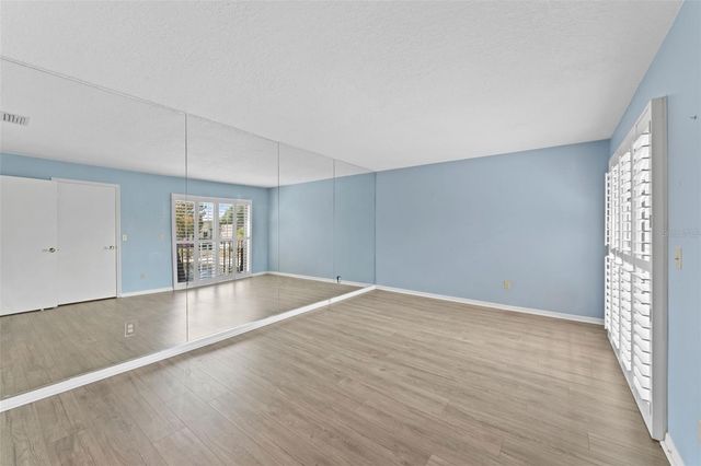 15233 W POND WOODS DRIVE 404, Tampa, FL 33618