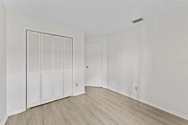 15233 W POND WOODS DRIVE 404, Tampa, FL 33618