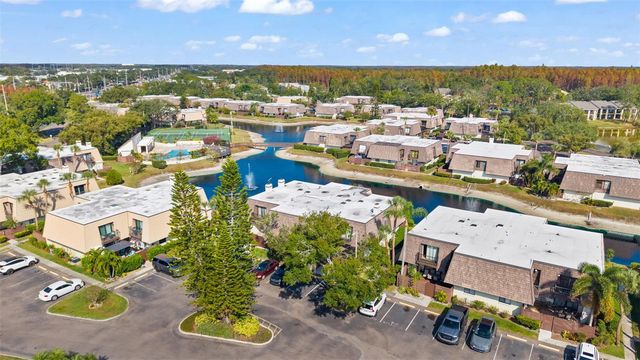 15233 W POND WOODS DRIVE 404, Tampa, FL 33618