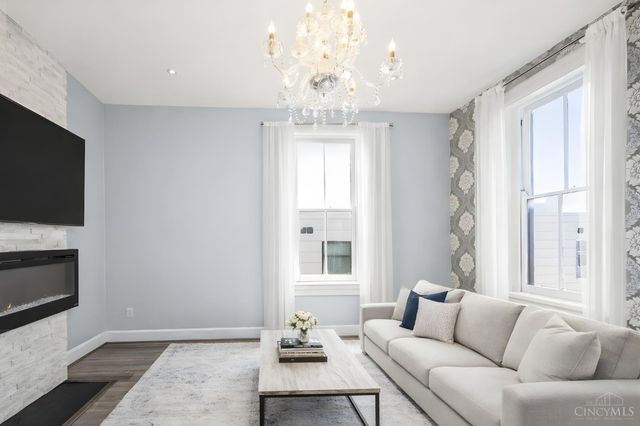 551 E Thirteenth Street, Cincinnati, OH 45202