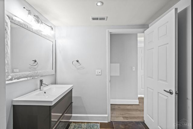 551 E Thirteenth Street, Cincinnati, OH 45202