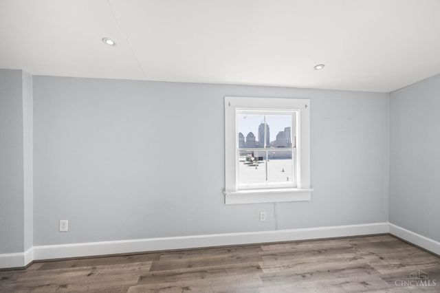 551 E Thirteenth Street, Cincinnati, OH 45202