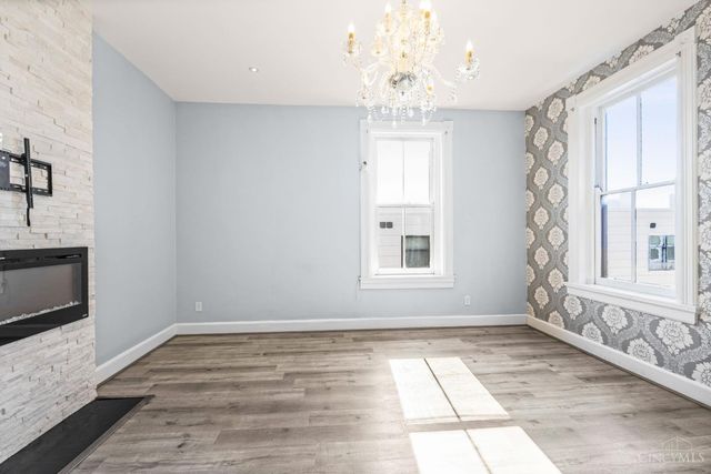 551 E Thirteenth Street, Cincinnati, OH 45202