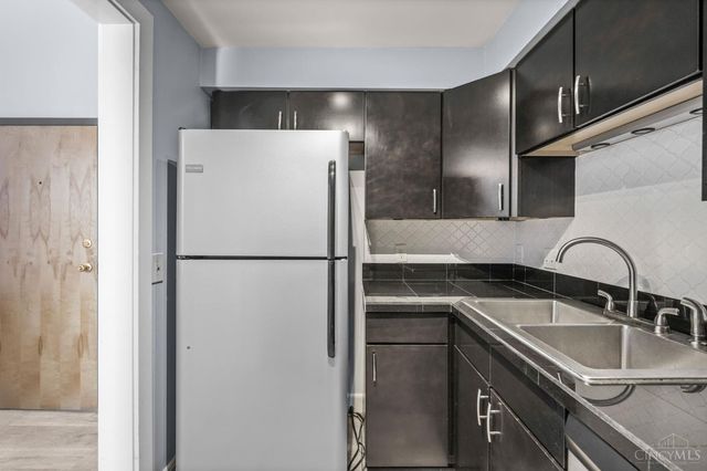 551 E Thirteenth Street, Cincinnati, OH 45202