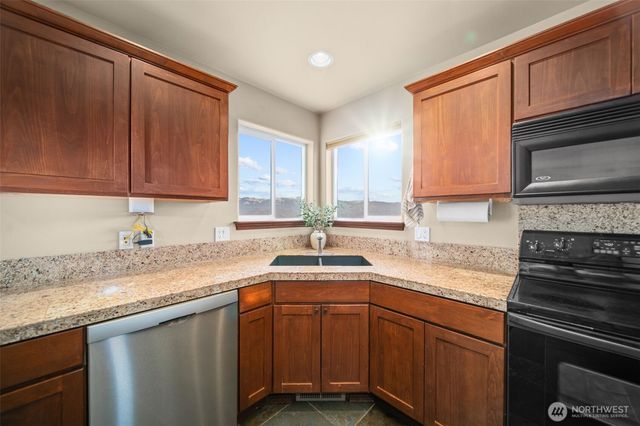 2312 Canyon Hills Drive, East Wenatchee, WA 98802