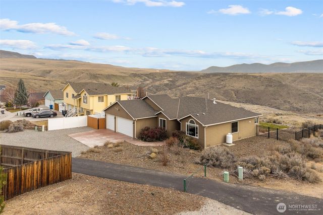 2312 Canyon Hills Drive, East Wenatchee, WA 98802