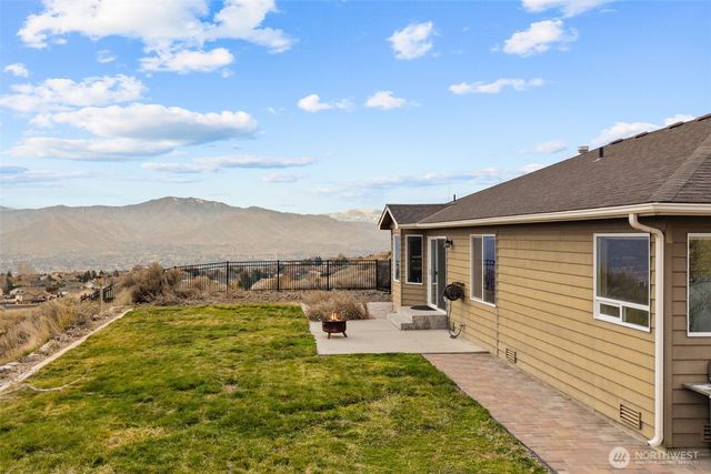 2312 Canyon Hills Drive, East Wenatchee, WA 98802