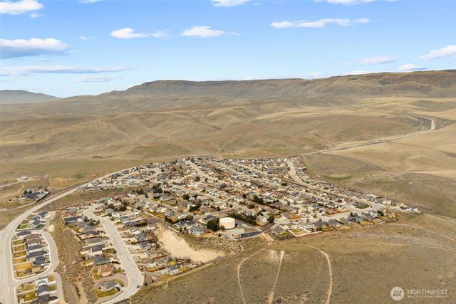 2312 Canyon Hills Drive, East Wenatchee, WA 98802