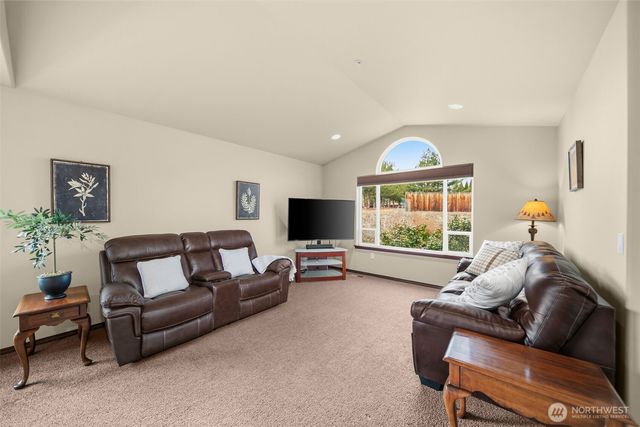 2312 Canyon Hills Drive, East Wenatchee, WA 98802