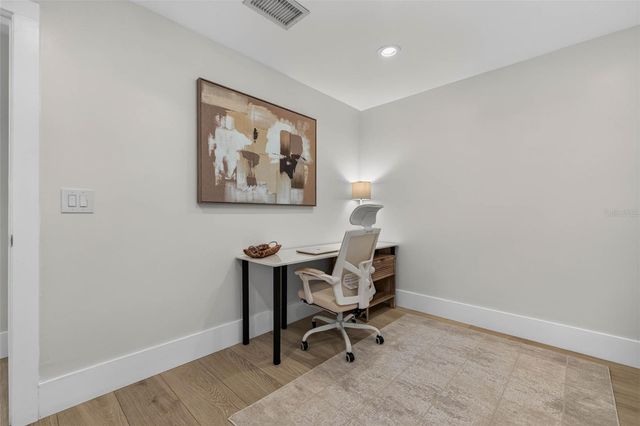 8009 13TH AVENUE S, St Petersburg, FL 33707