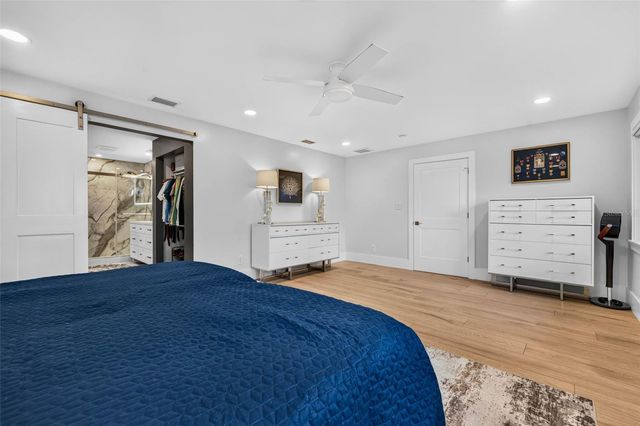 8009 13TH AVENUE S, St Petersburg, FL 33707