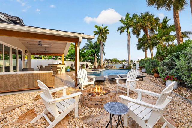 8009 13TH AVENUE S, St Petersburg, FL 33707