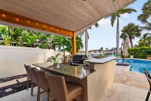 8009 13TH AVENUE S, St Petersburg, FL 33707