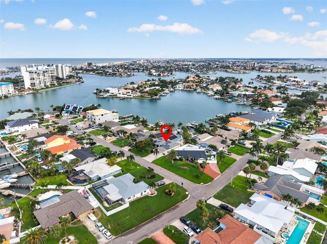 8009 13TH AVENUE S, St Petersburg, FL 33707