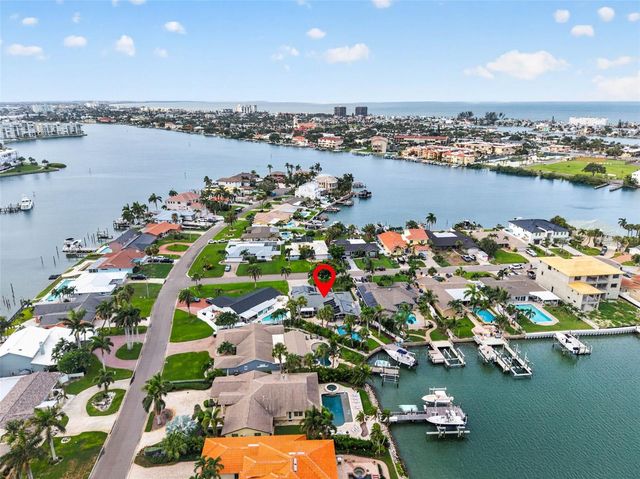 8009 13TH AVENUE S, St Petersburg, FL 33707