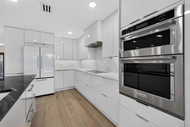 8009 13TH AVENUE S, St Petersburg, FL 33707