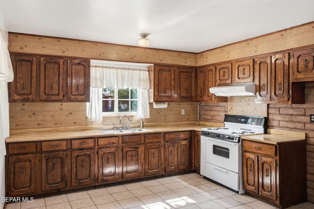185 Elfego Road, Anthony, NM 88021
