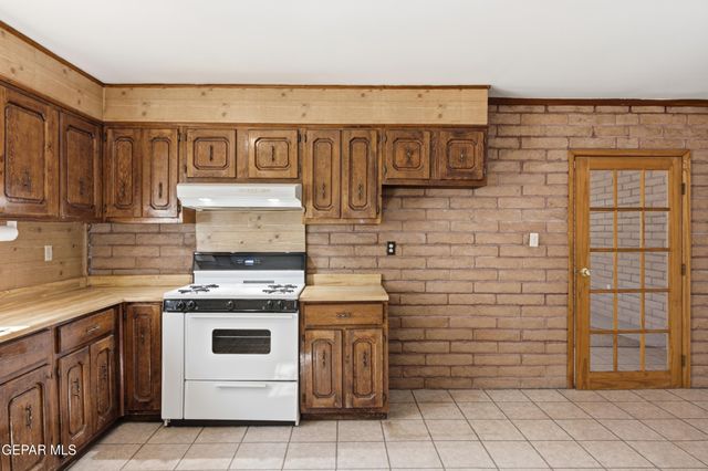 185 Elfego Road, Anthony, NM 88021