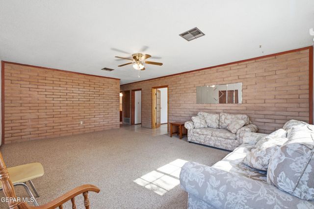 185 Elfego Road, Anthony, NM 88021