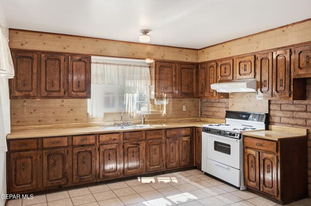 185 Elfego Road, Anthony, NM 88021