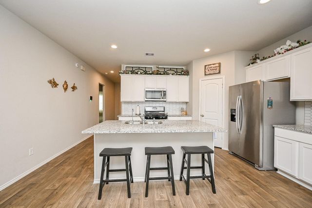 13869 Rock Island Trail, Conroe, TX 77384