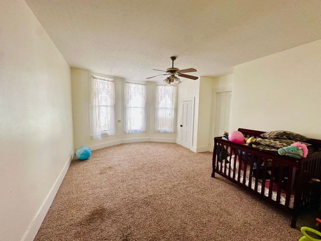 735 N Robinson Street, Cleburne, TX 76031