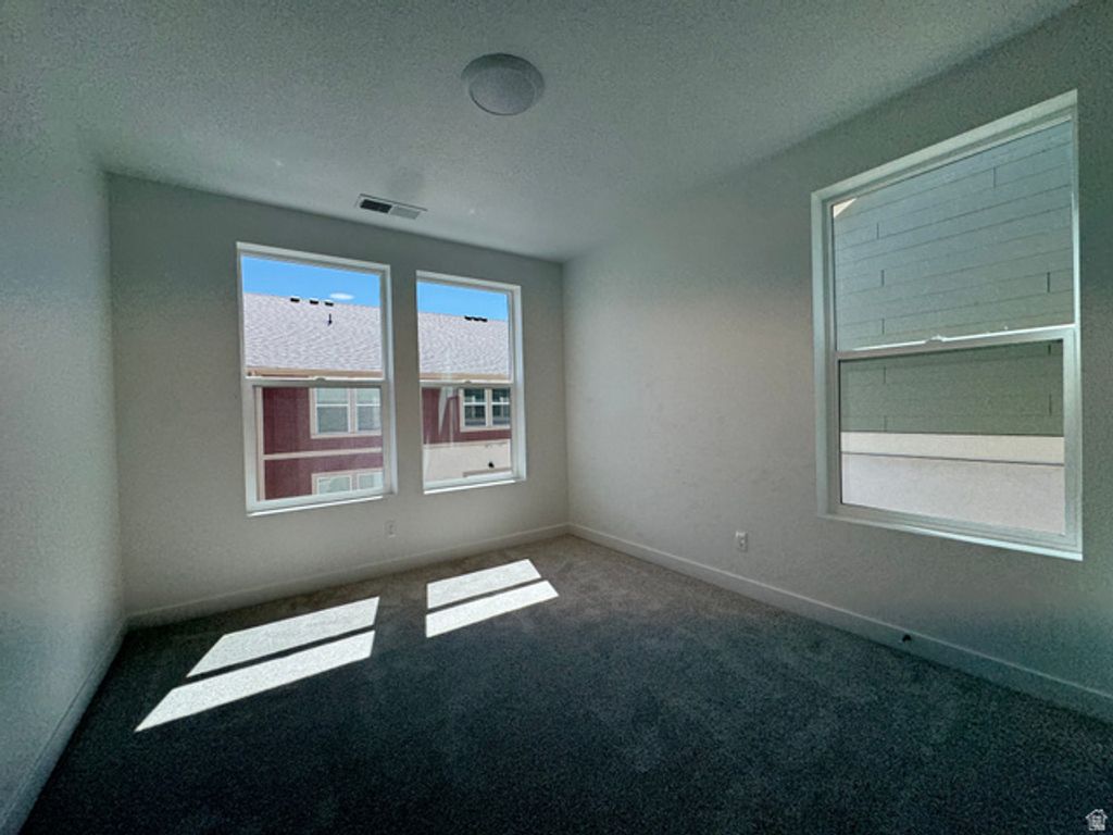 Image 7 of property listing at 1480 N 1875 W #153, Layton, UT 84041