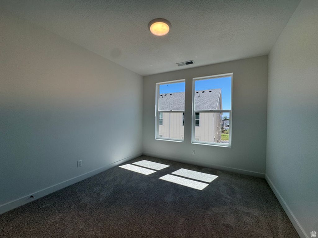 Image 8 of property listing at 1480 N 1875 W #153, Layton, UT 84041