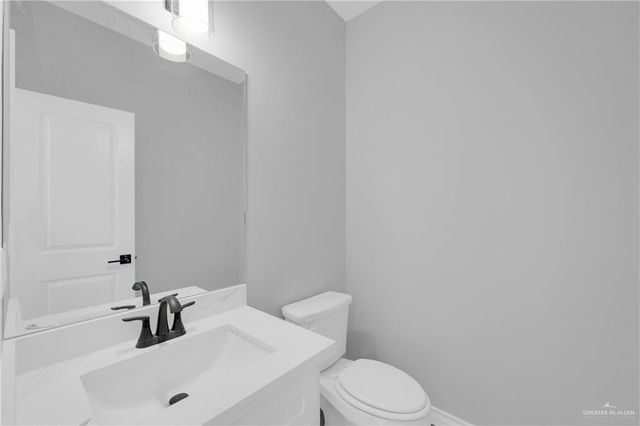 2332 N Peking Street, Mcallen, TX 78501