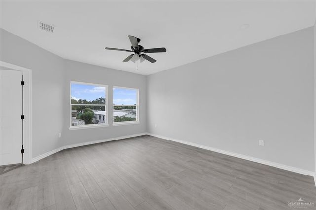 2332 N Peking Street, Mcallen, TX 78501