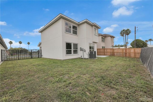 2332 N Peking Street, Mcallen, TX 78501