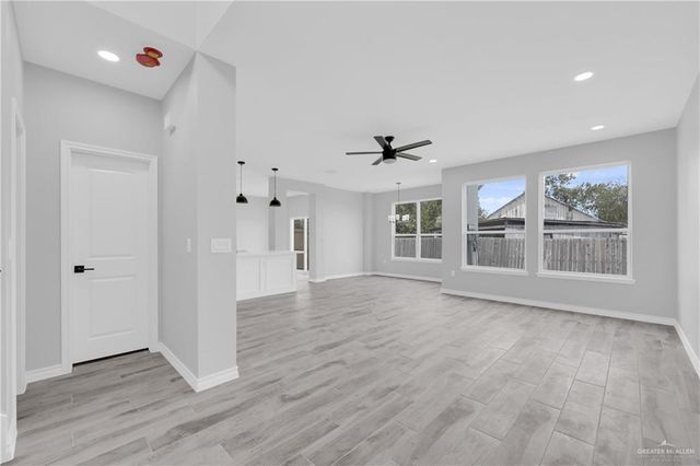 2332 N Peking Street, Mcallen, TX 78501