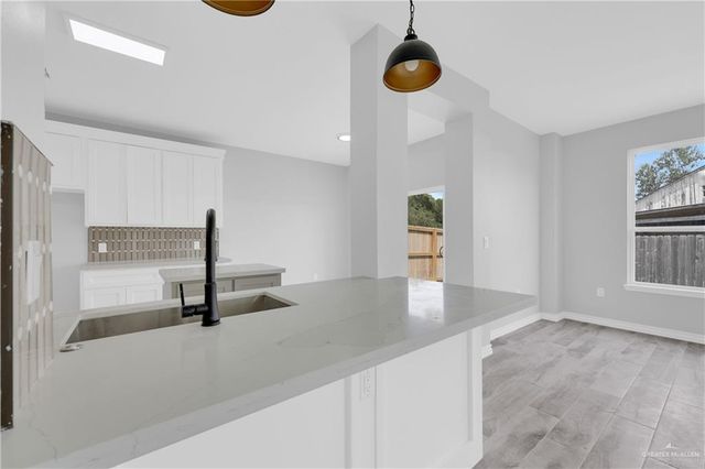 2332 N Peking Street, Mcallen, TX 78501