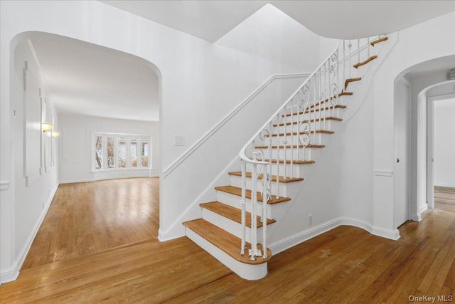 55 Del Rey Drive, Mount Vernon, NY 10552