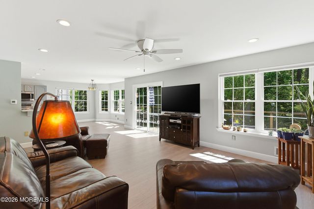 618 Winterberry Boulevard, Jackson, NJ 08527