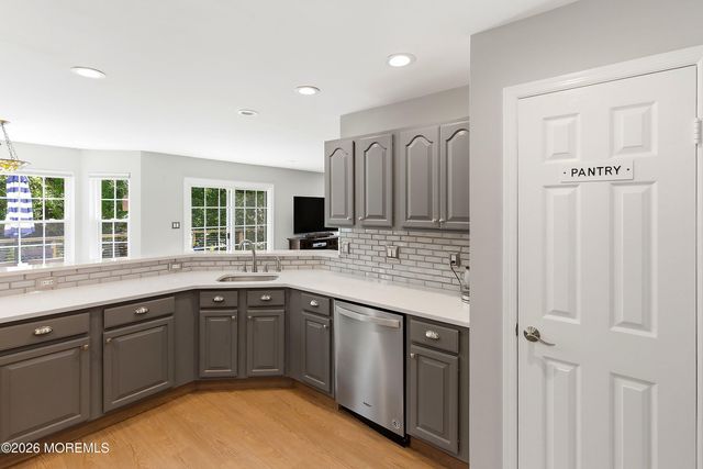 618 Winterberry Boulevard, Jackson, NJ 08527