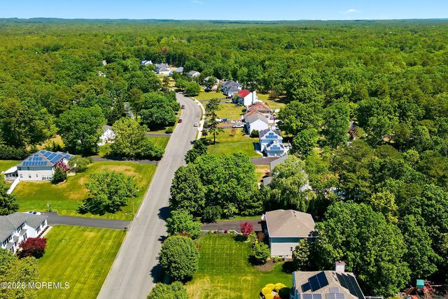 618 Winterberry Boulevard, Jackson, NJ 08527
