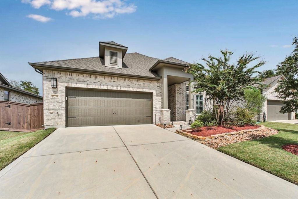 13219 S Salmon River Circle, Humble, TX 77346