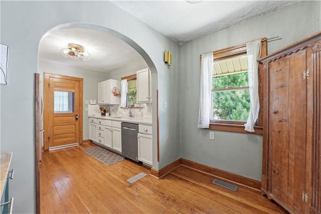5836 Harrison Street, Kansas City, MO 64110
