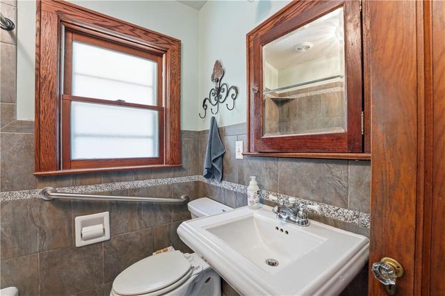5836 Harrison Street, Kansas City, MO 64110